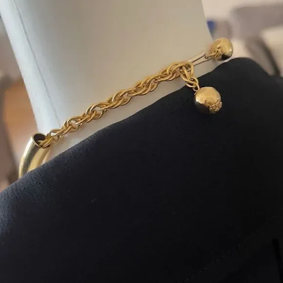 Gold tone vintage choker necklace and clip on earring set